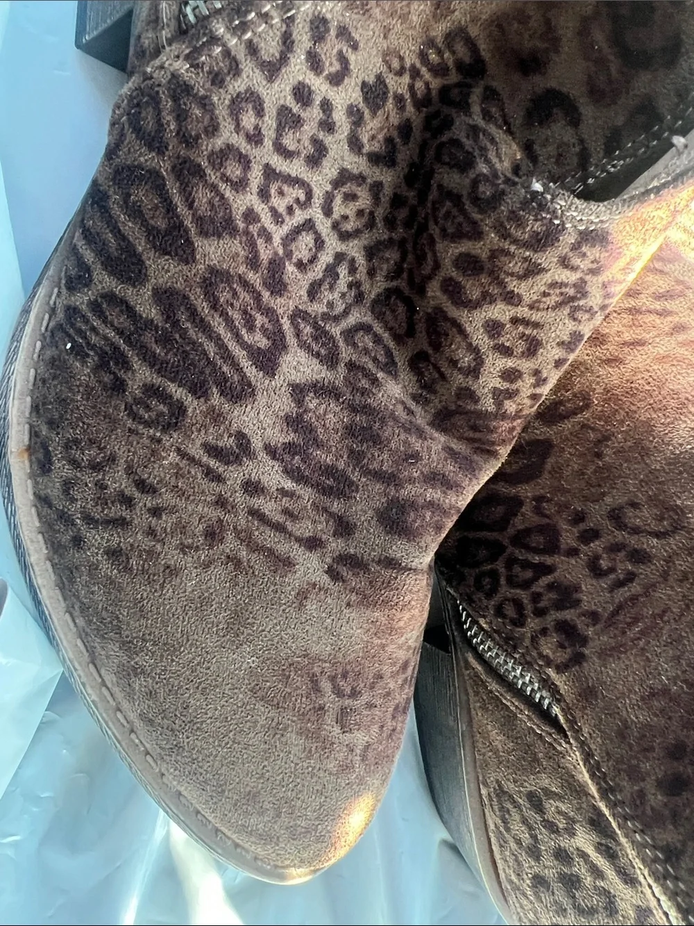 Very G Divine Leopard Print Brown Suede Ankle Bootie Side Zip Sz 9 fall western